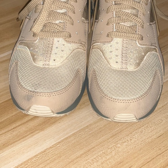 Nike Huarache size 9.5 - Picture 4 of 6